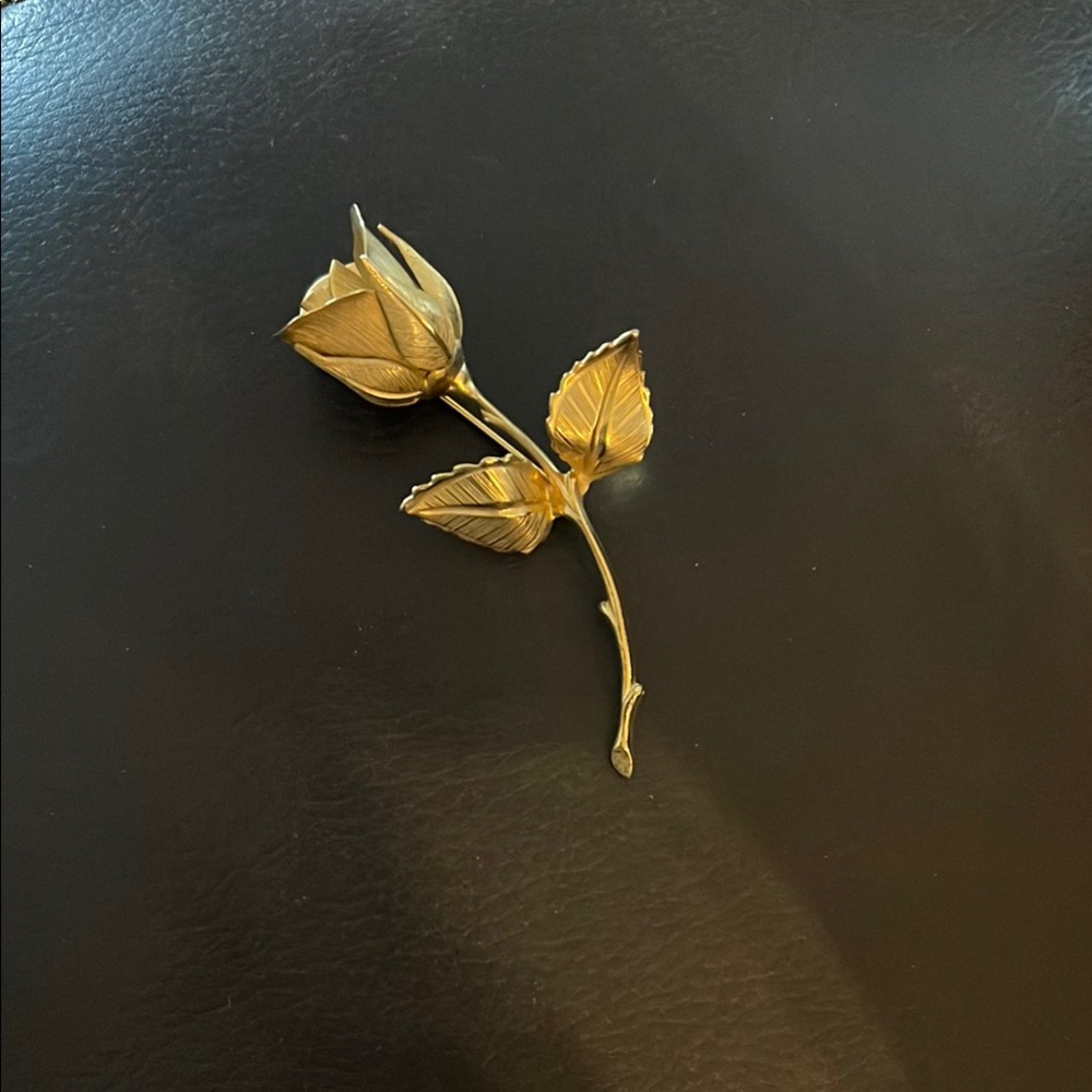 Giovanni Gold Rose Brooch 3 inch. Spectacular Vintage Condition